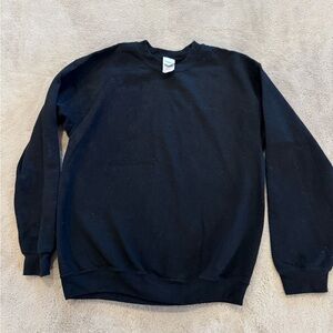 Gildan Men's Black Crewneck Sweat Shirt Medium